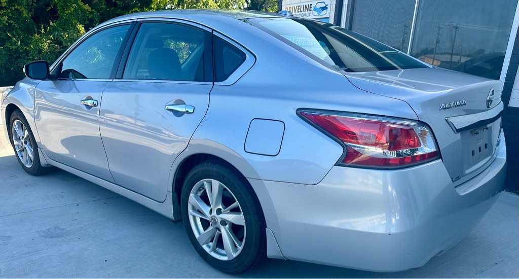2014 Nissan Altima Image 8