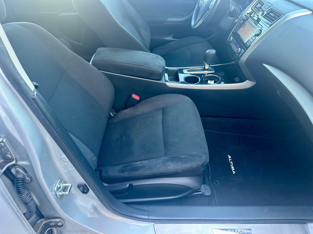 2014 Nissan Altima Image 12