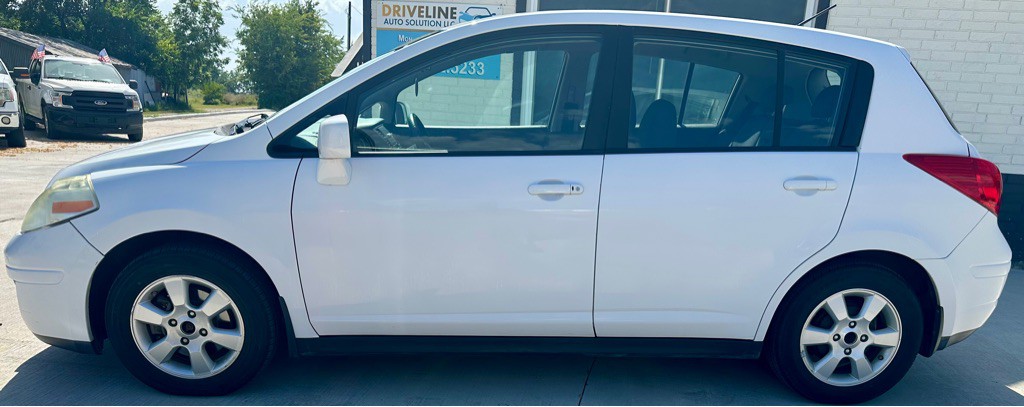 2009 Nissan Versa Image 4