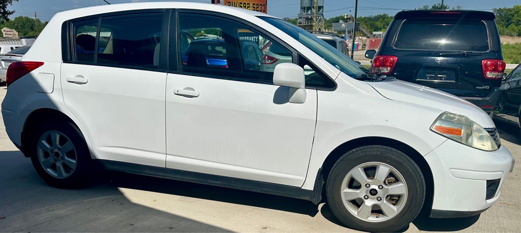 2009 Nissan Versa Image 5