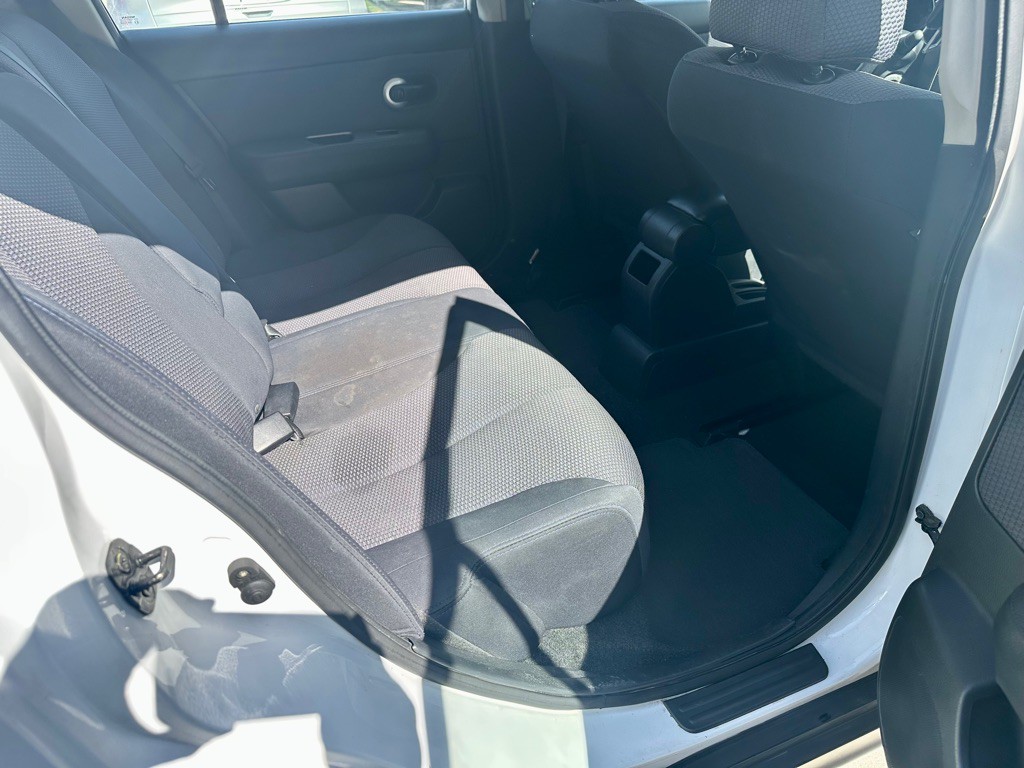 2009 Nissan Versa Image 15
