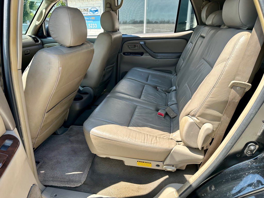 2006 Toyota Sequoia Image 13