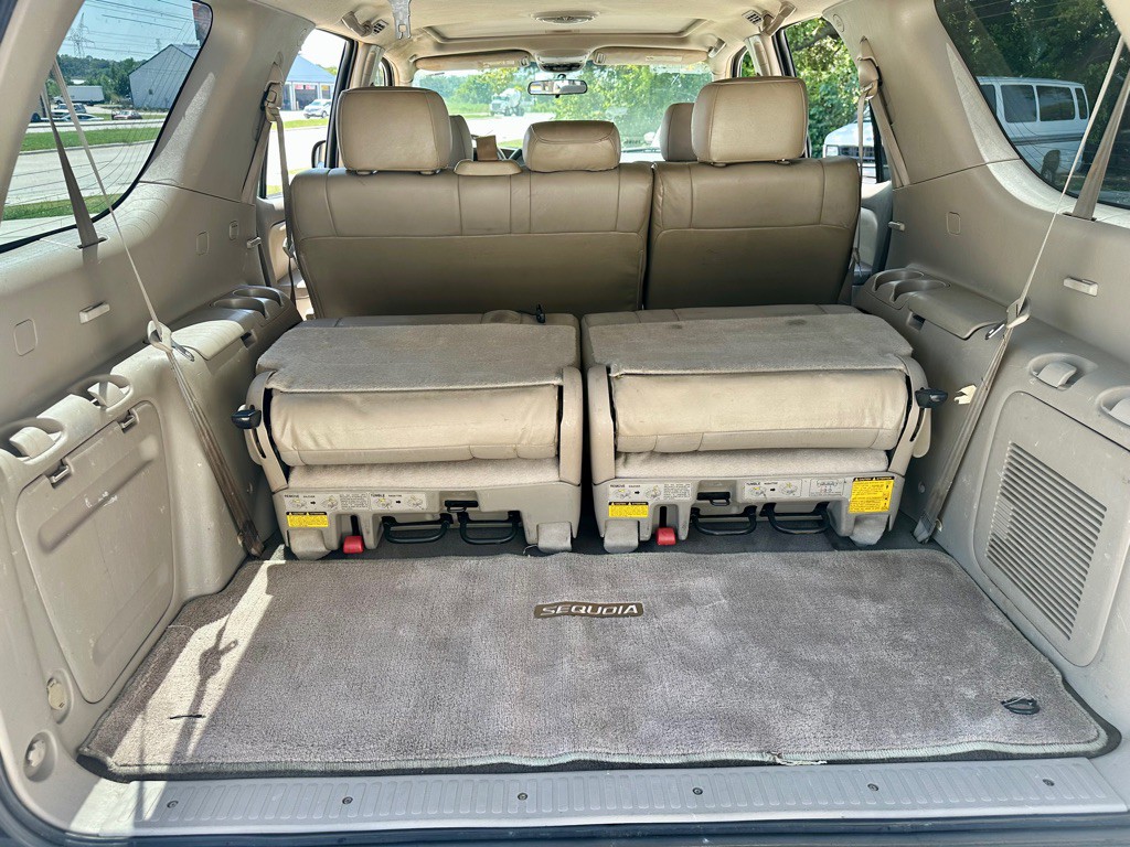 2006 Toyota Sequoia Image 17