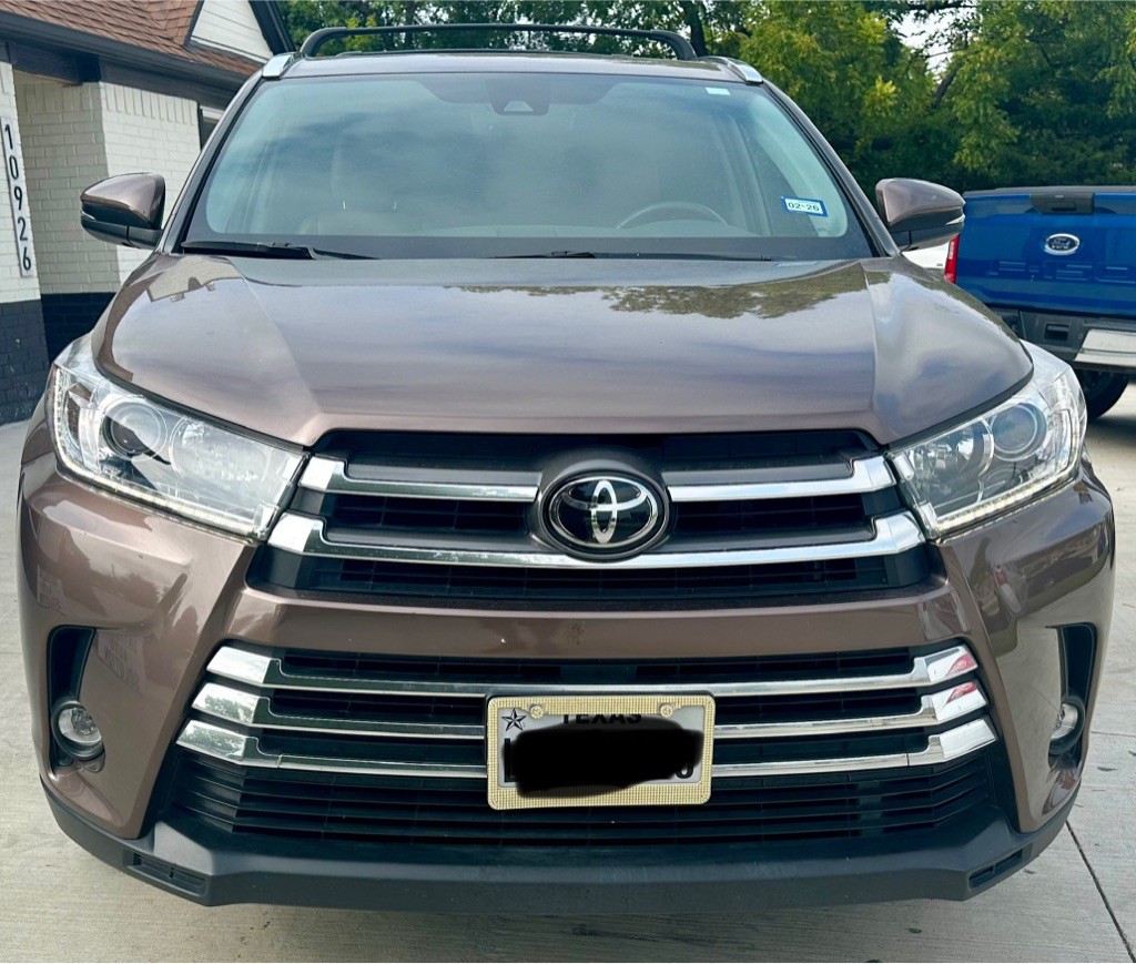 2019 Toyota Highlander Image 2