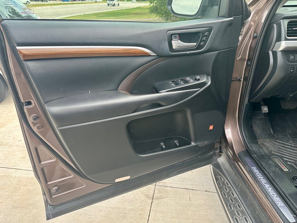 2019 Toyota Highlander Image 11