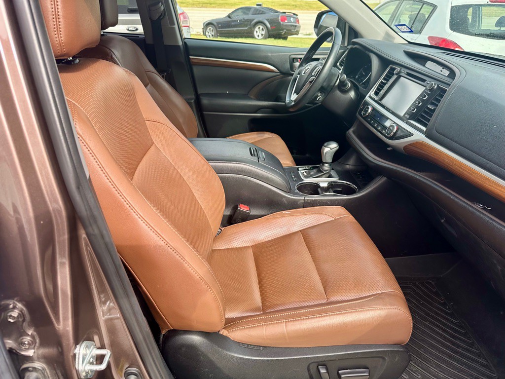 2019 Toyota Highlander Image 12
