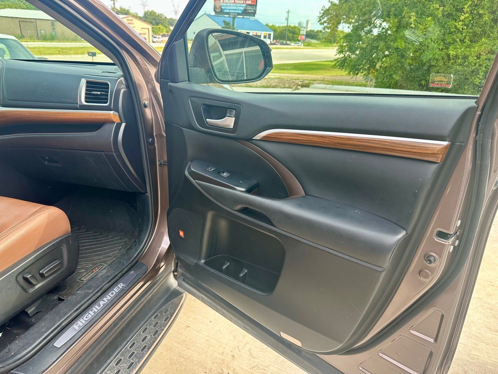 2019 Toyota Highlander Image 13