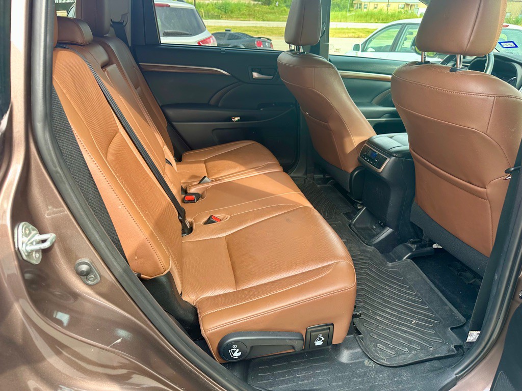 2019 Toyota Highlander Image 14