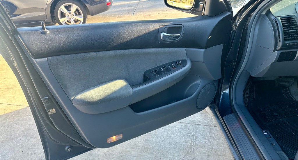 2006 Honda Accord Image 8