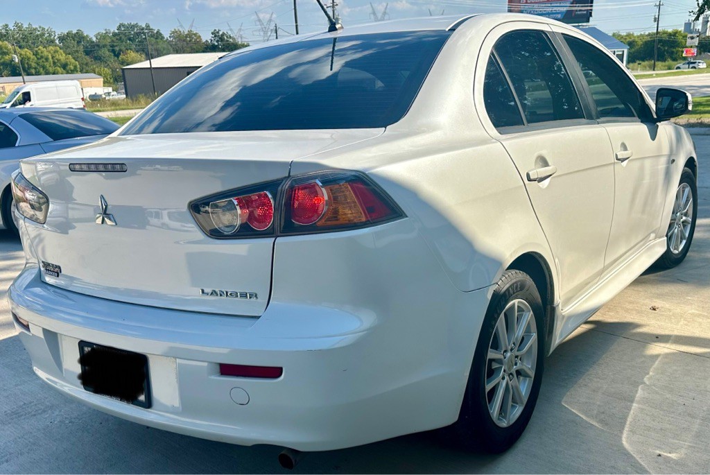 2016 Mitsubishi Lancer Image 4