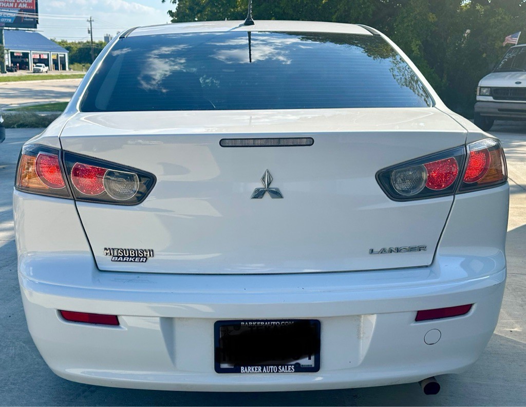 2016 Mitsubishi Lancer Image 5