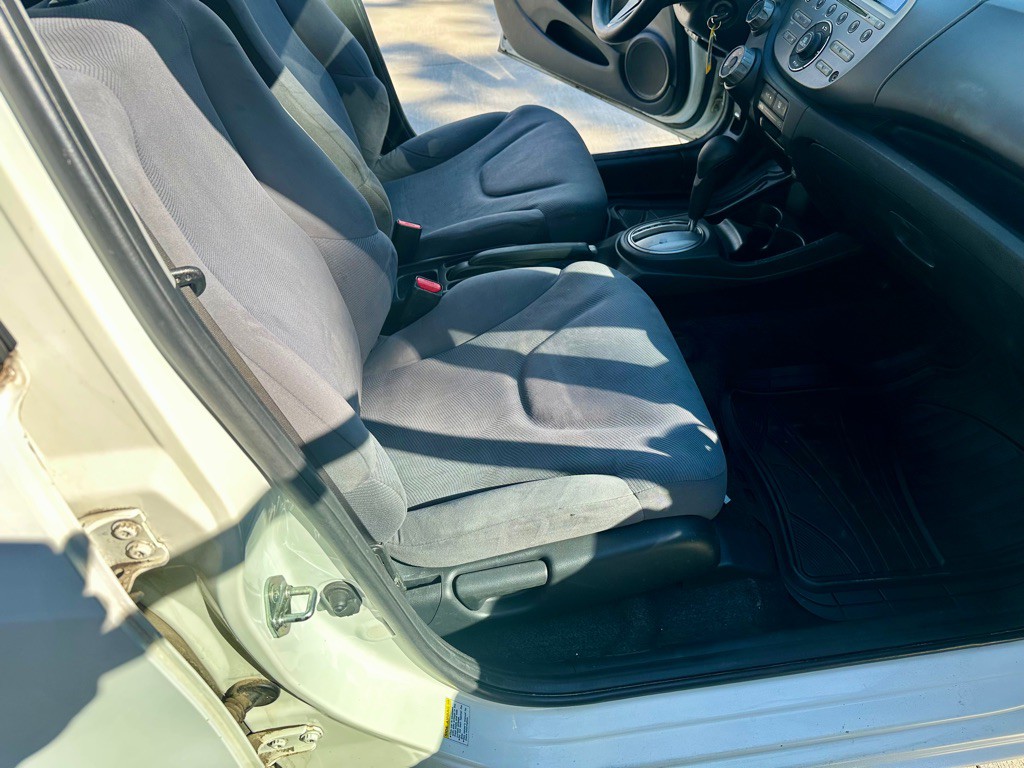 2011 Honda Fit Image 10