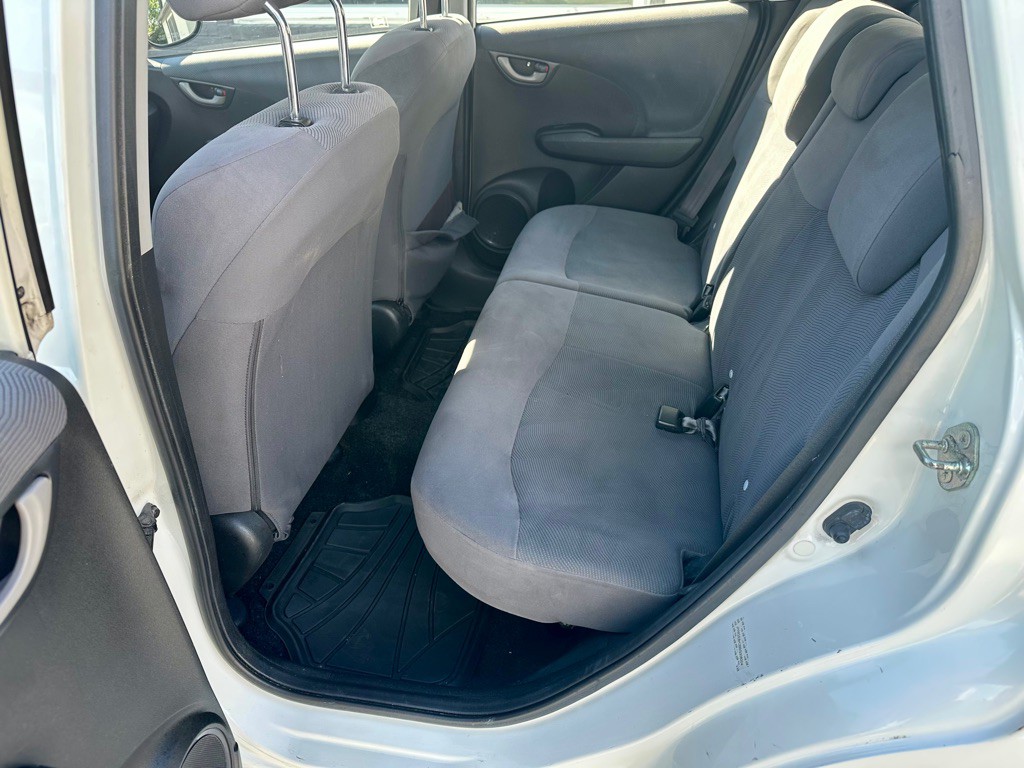 2011 Honda Fit Image 12