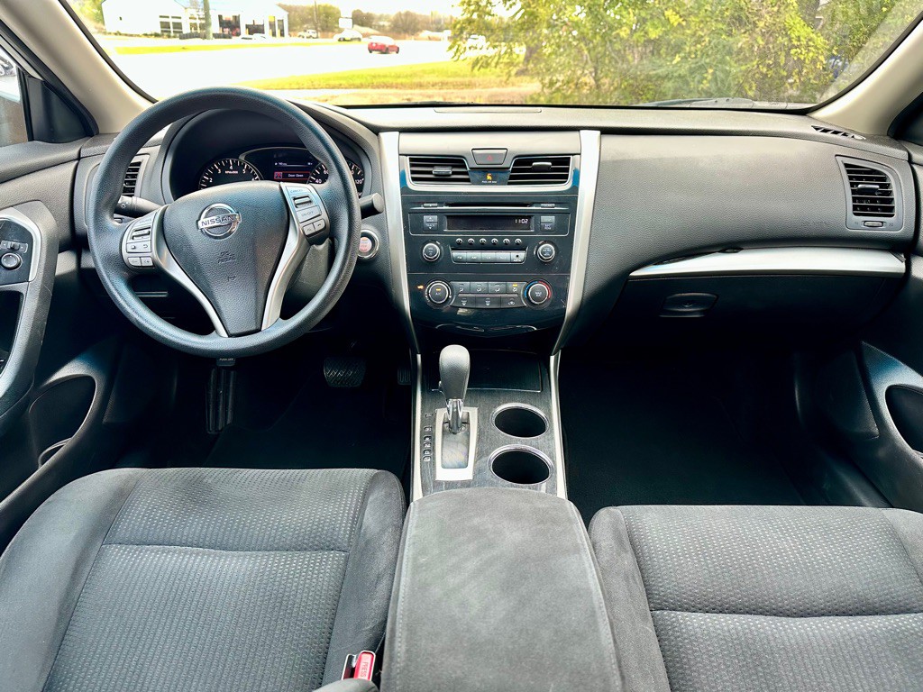 2014 Nissan Altima Image 9