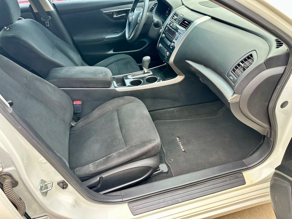 2014 Nissan Altima Image 12