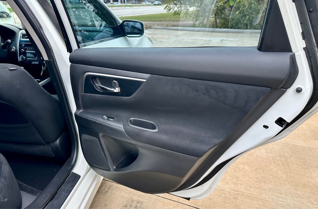 2014 Nissan Altima Image 15