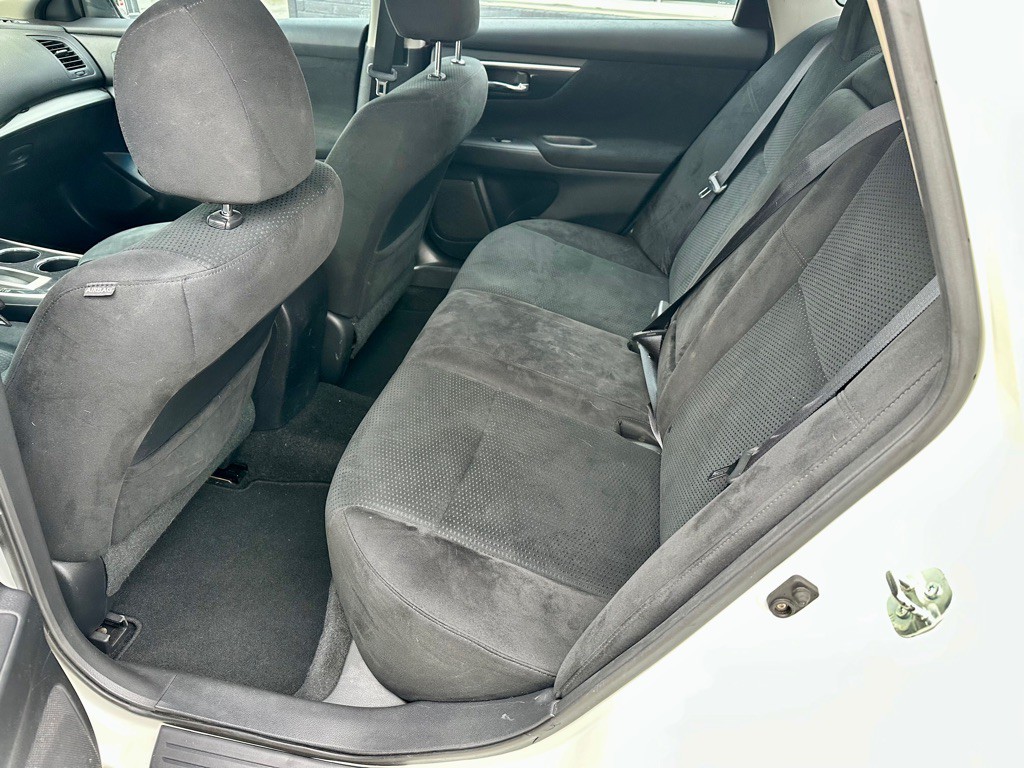 2014 Nissan Altima Image 16