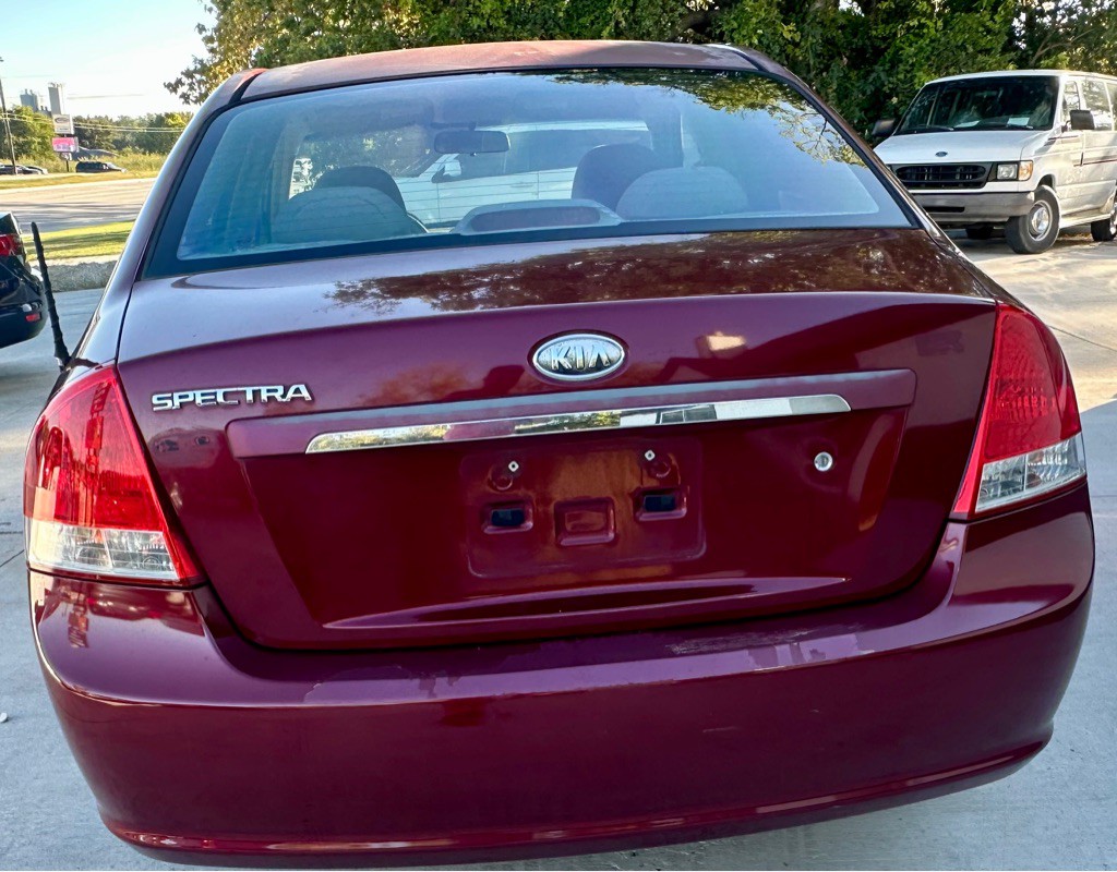 2007 Kia Spectra Image 7