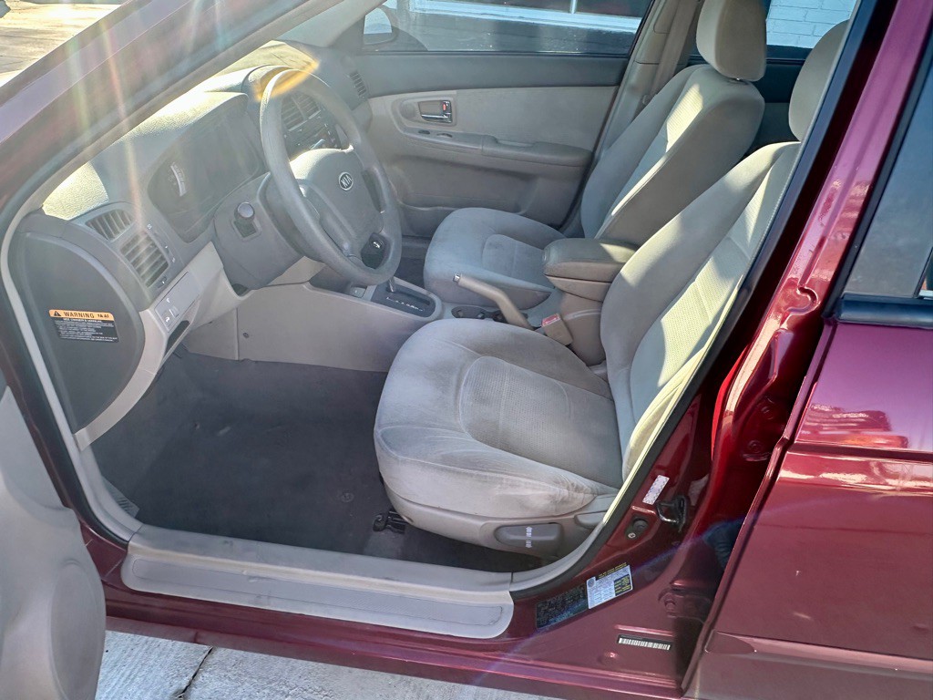 2007 Kia Spectra Image 9