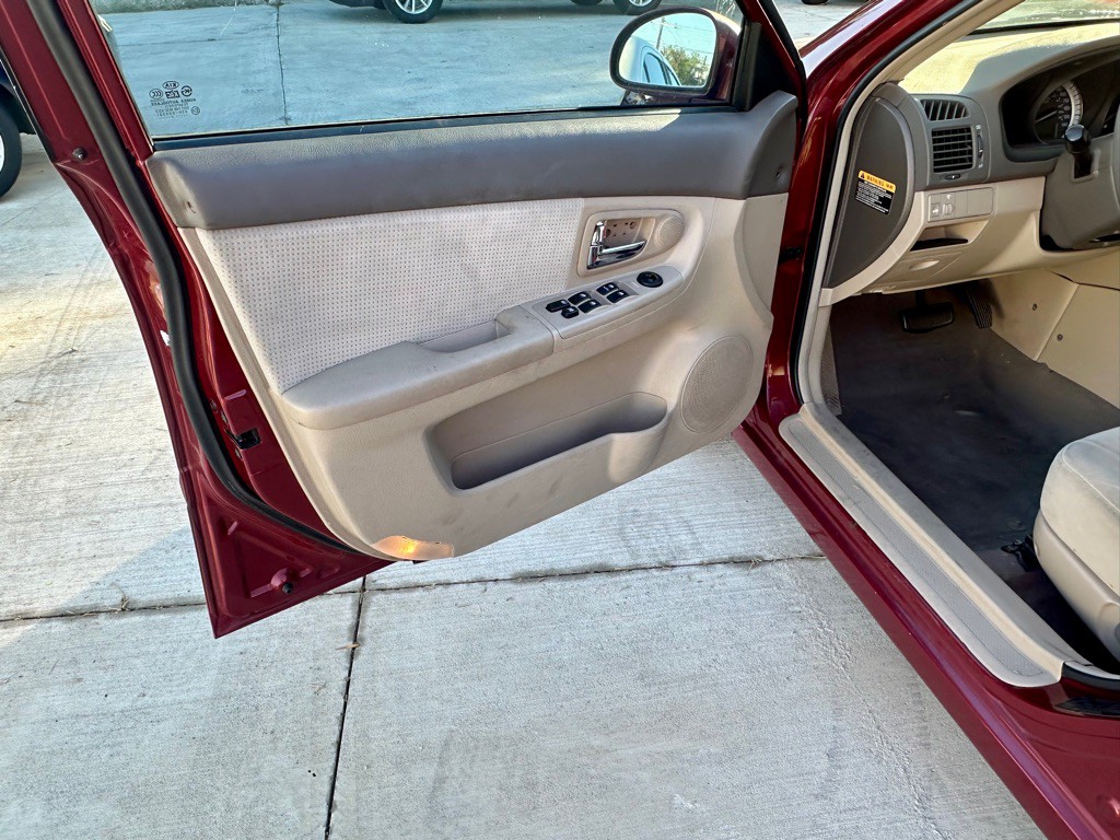 2007 Kia Spectra Image 10