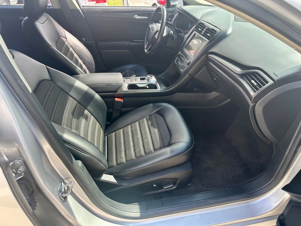 2018 Ford Fusion Image 12