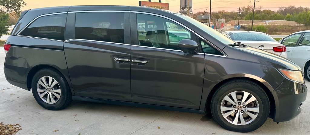 2015 Honda Odyssey Image 4