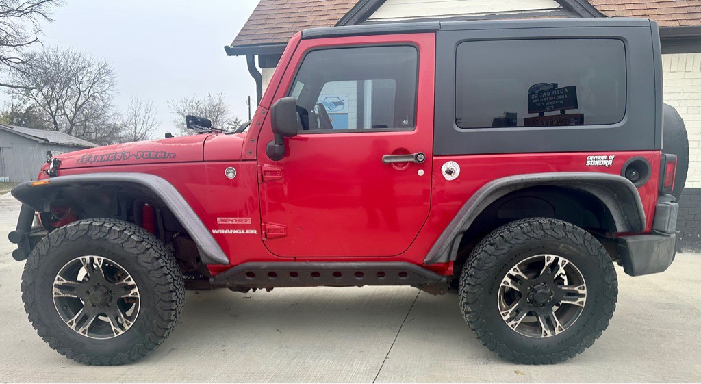 2010 Jeep Wrangler Image 4