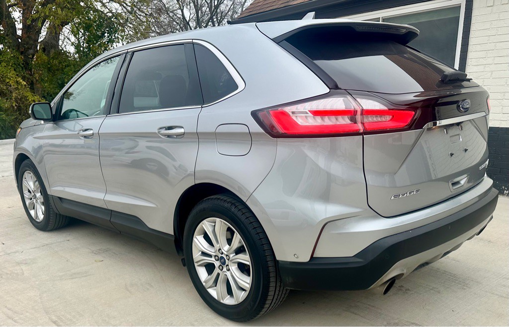 2020 Ford Edge Image 5