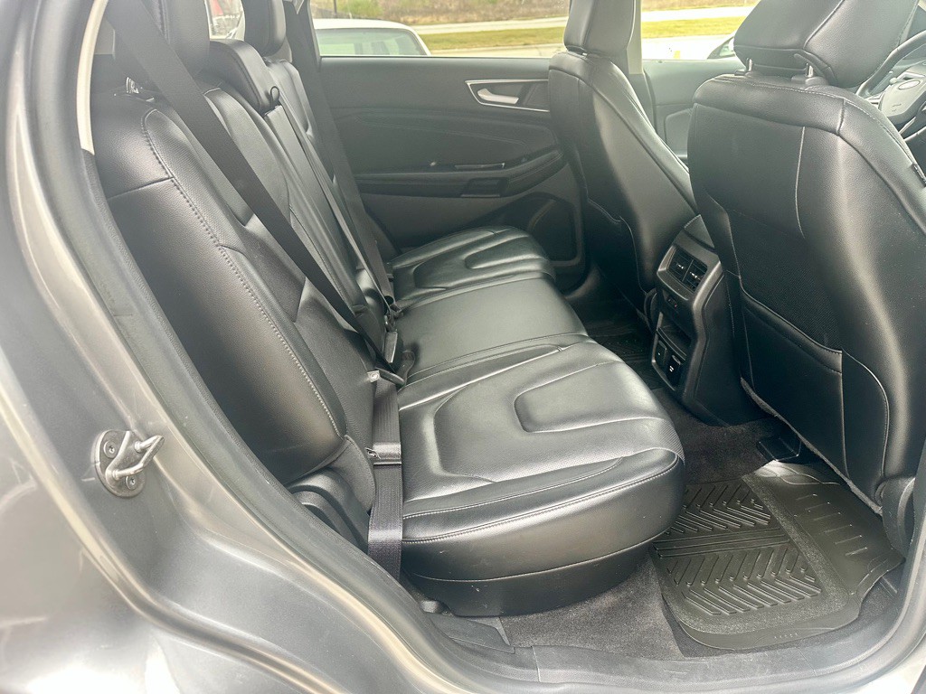 2020 Ford Edge Image 13