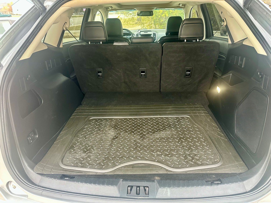 2020 Ford Edge Image 17