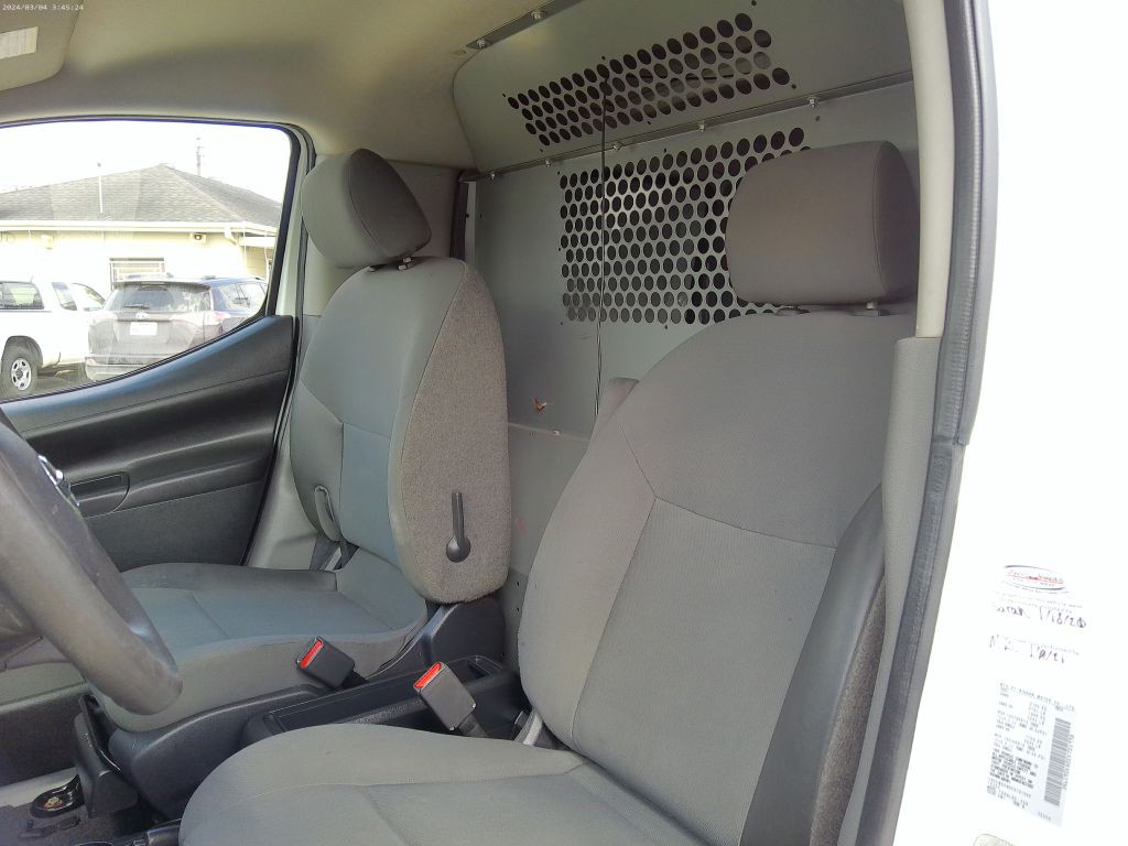 2014 Nissan NV200 Image 14