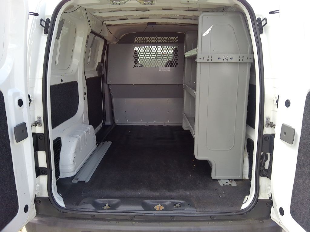 2014 Nissan NV200 Image 17