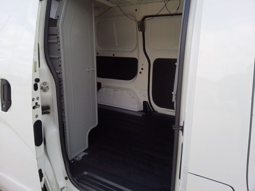2014 Nissan NV200 Image 20