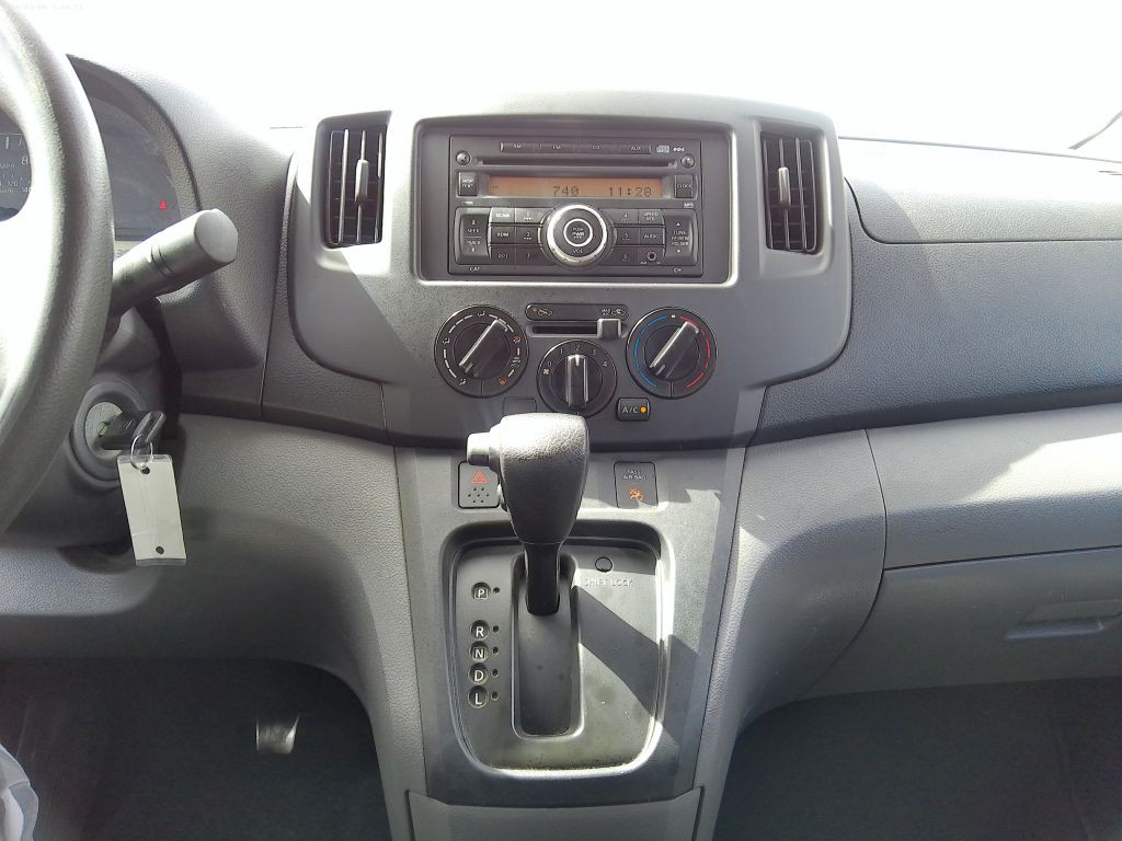 2014 Nissan NV200 Image 24