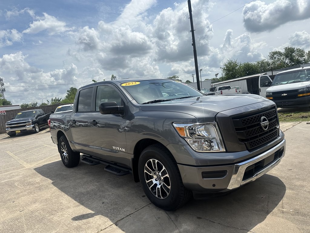 2023 Nissan Titan Image 6