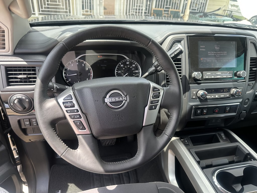 2023 Nissan Titan Image 8