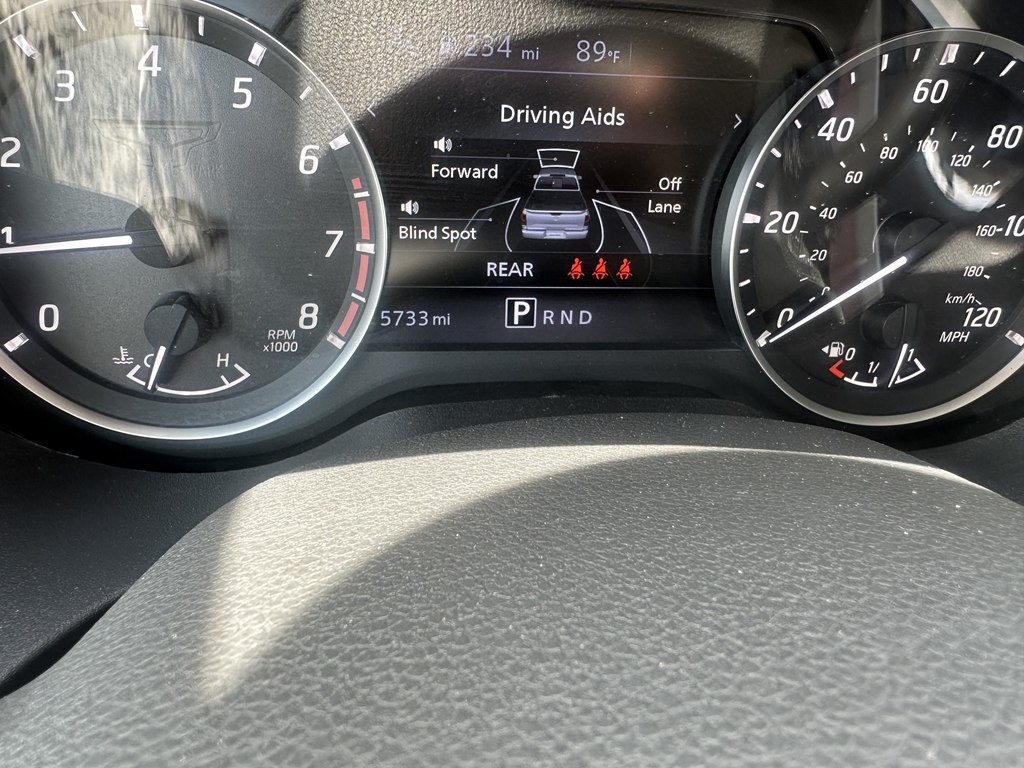 2023 Nissan Titan Image 15