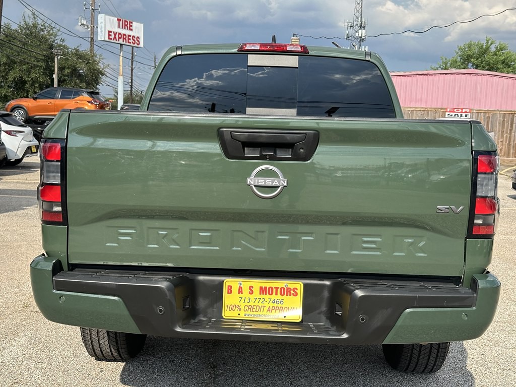 2022 Nissan Frontier Image 2