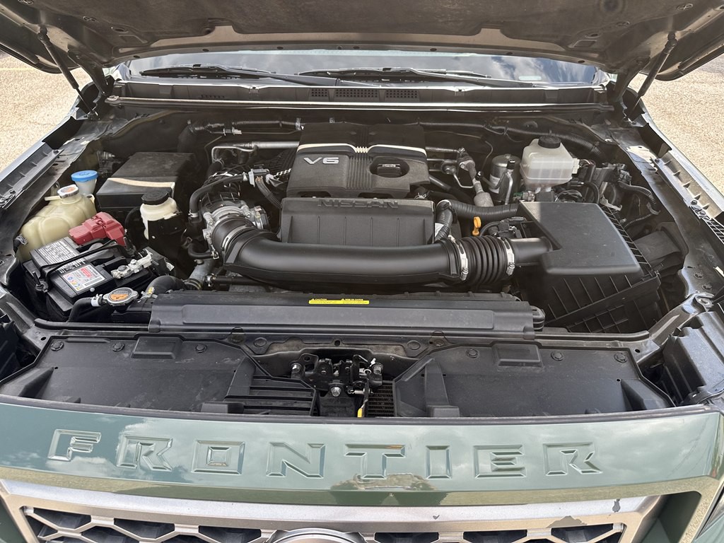 2022 Nissan Frontier Image 15