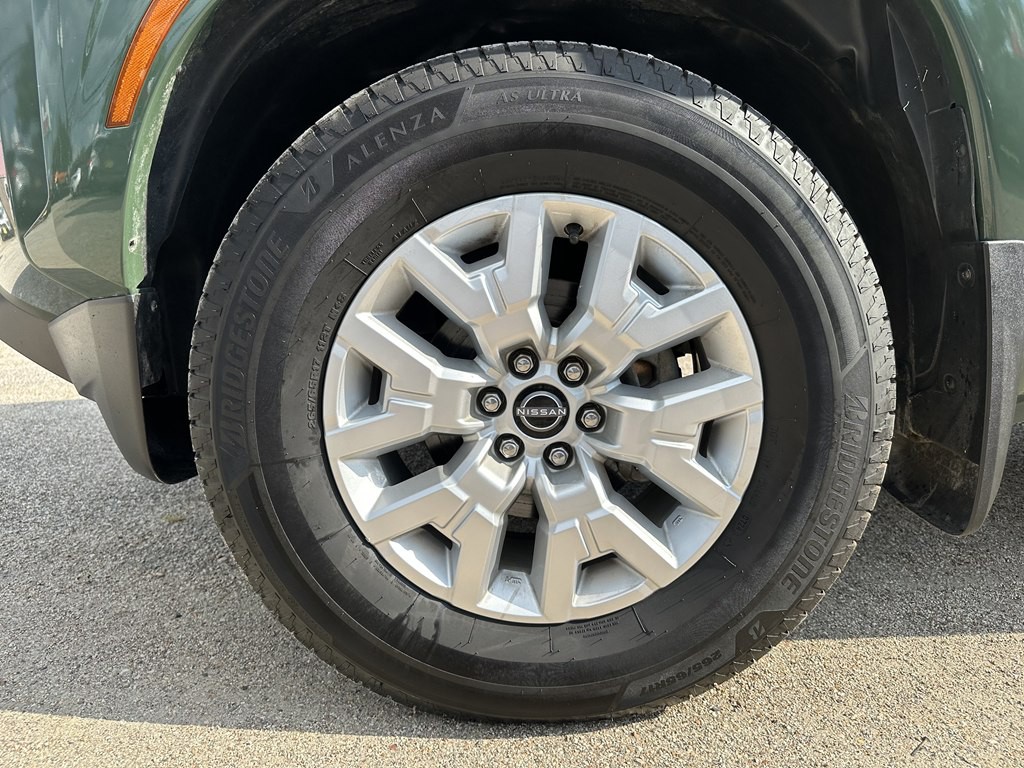2022 Nissan Frontier Image 16