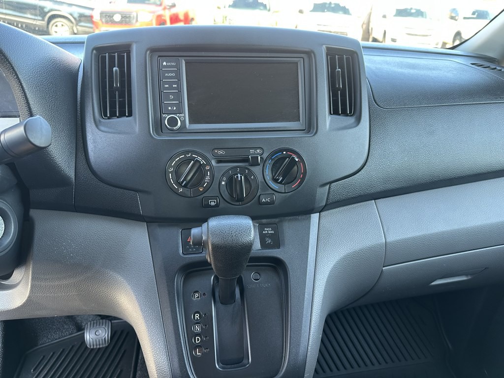 2021 Nissan NV200 Image 10