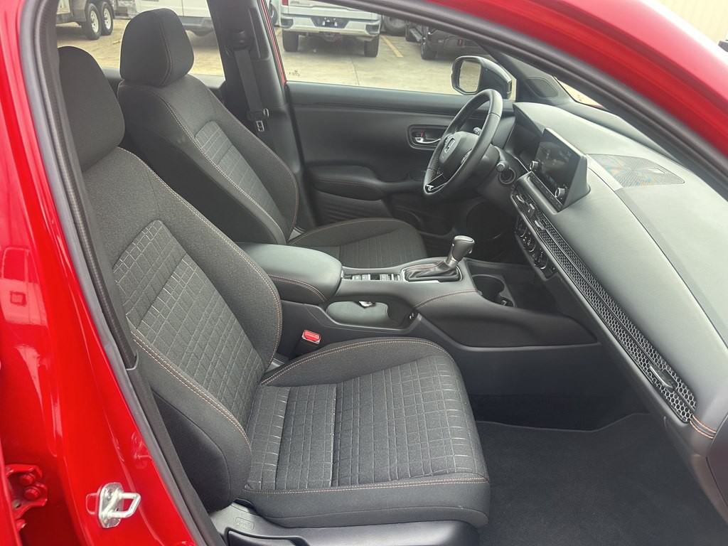 2025 Honda HR-V Image 17