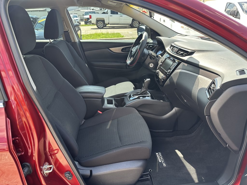 2022 Nissan Rogue Image 8