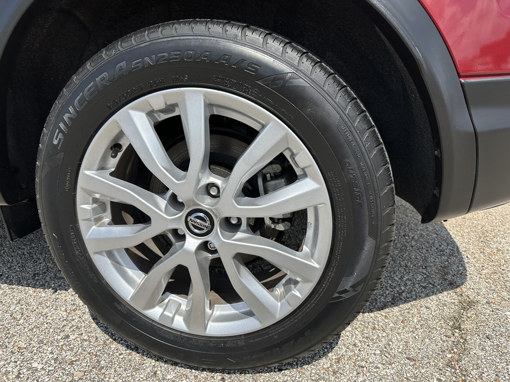 2022 Nissan Rogue Image 16