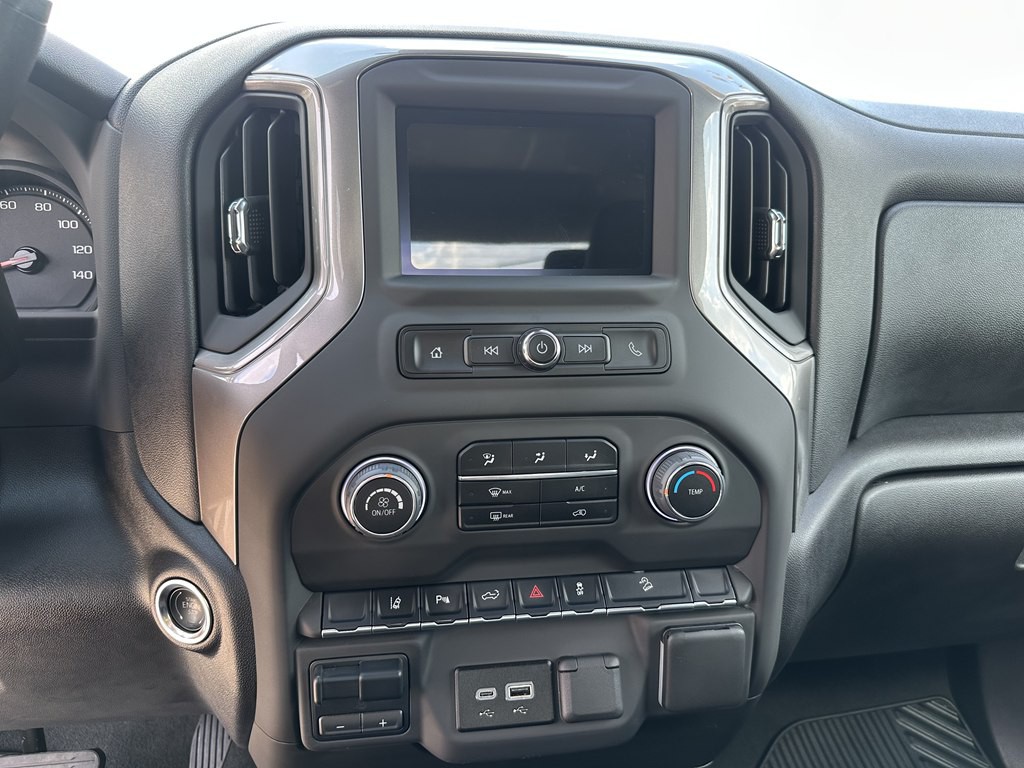 2025 Chevrolet Silverado 1500 Image 11