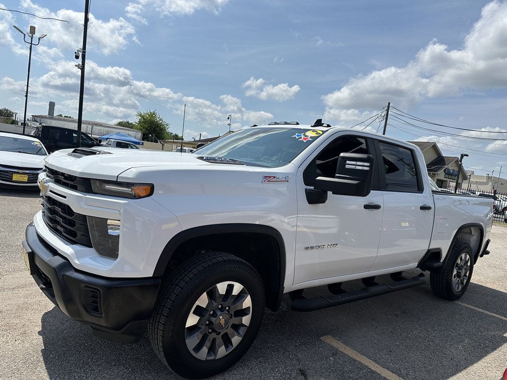 2024 Chevrolet Silverado 1500 Image 3
