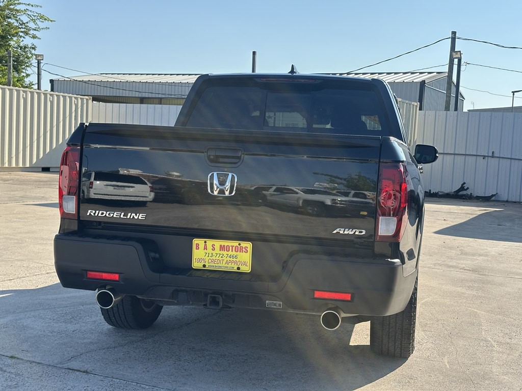 2022 Honda Ridgeline Image 2