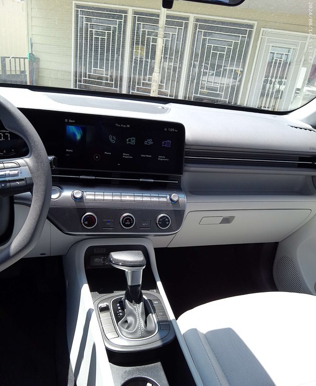 2025 Hyundai Kona Image 11