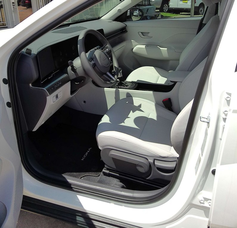 2025 Hyundai Kona Image 12