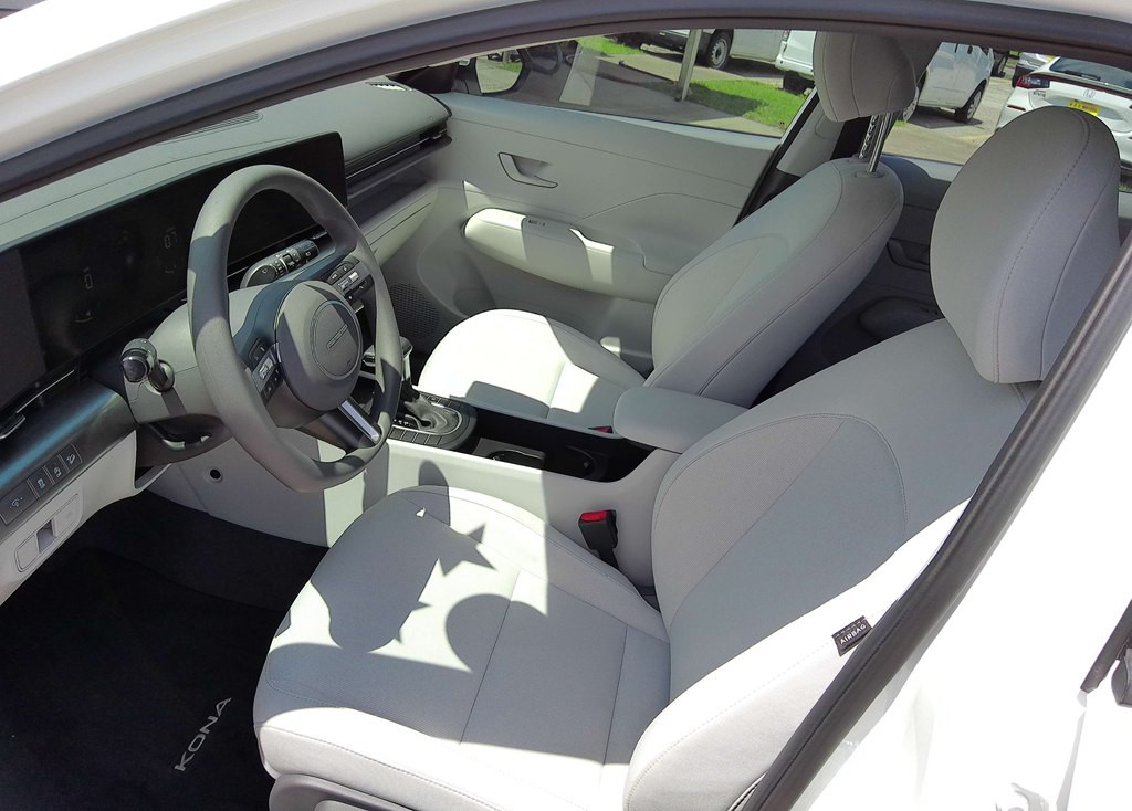 2025 Hyundai Kona Image 14